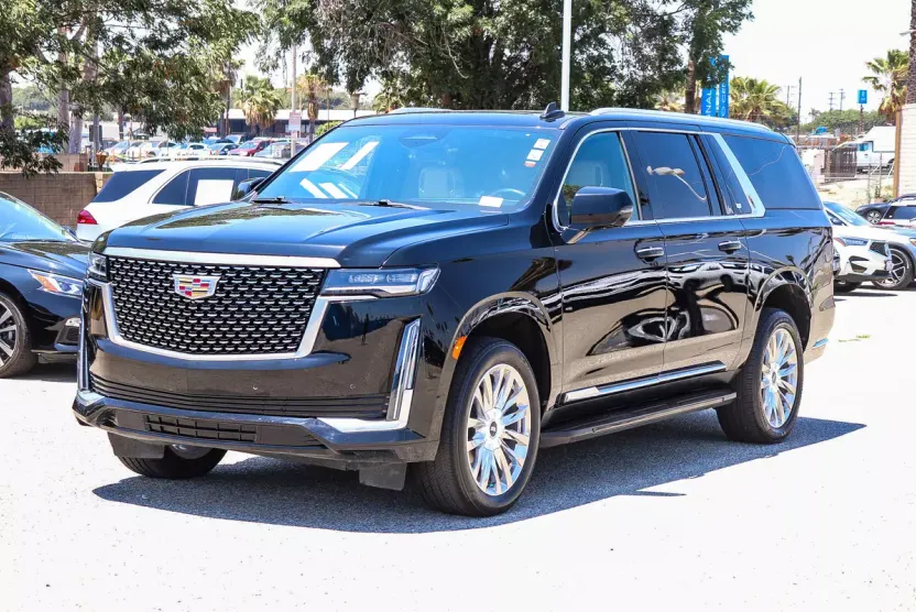 2023 Cadillac Escalade ESV Premium Luxury photo 1