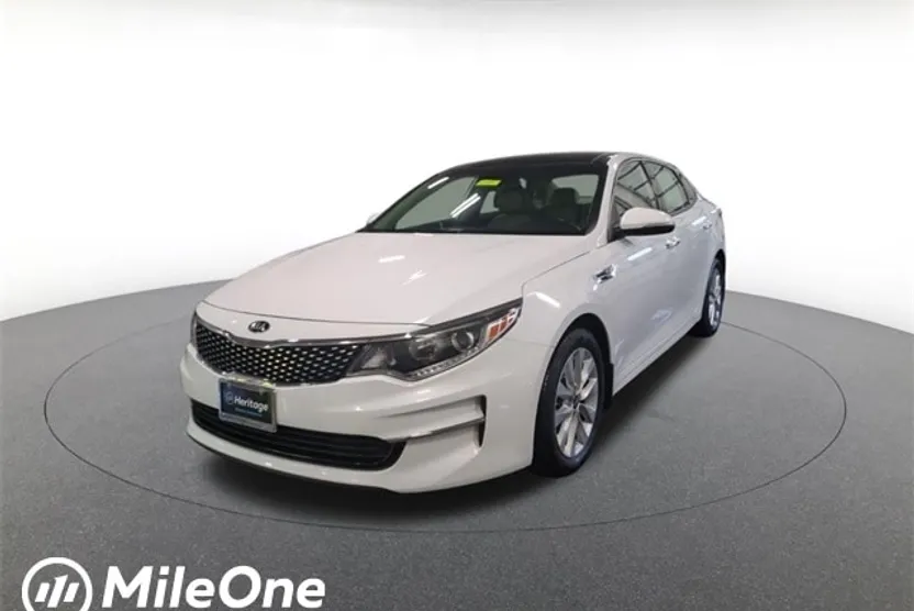 2018 Kia Optima EX photo 1