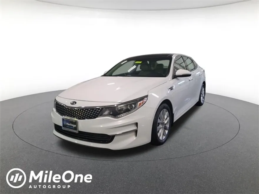 2018 Kia Optima EX photo 1