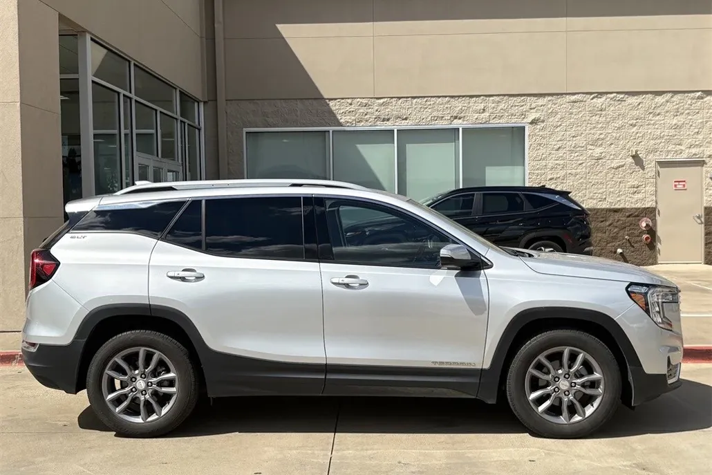 2022 Gmc Terrain SLT photo 1
