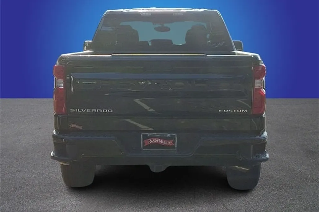 2025 Chevrolet Silverado 1500 Custom photo 1
