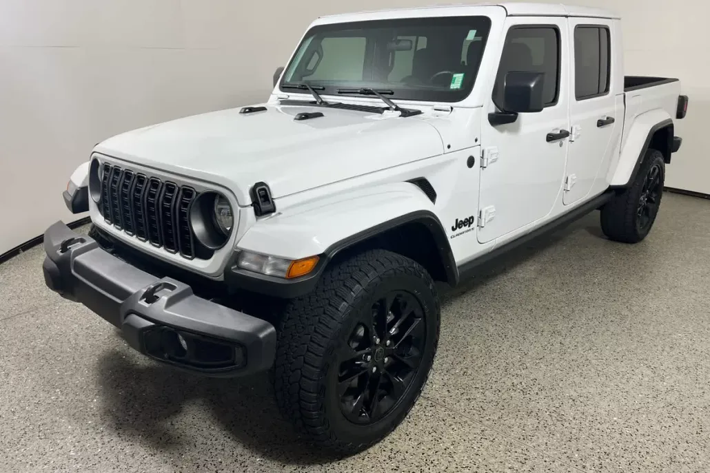2025 Jeep Gladiator photo 1