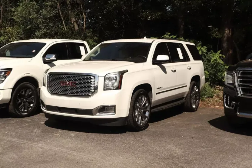 2017 Gmc Yukon Denali photo 1