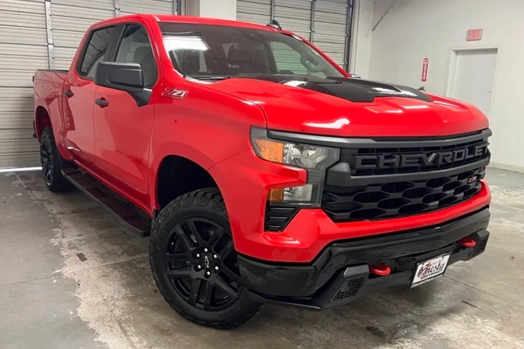 2023 Chevrolet Silverado 1500 Custom Trail Boss photo 1