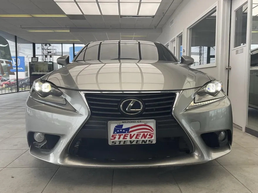 2014 Lexus IS 250 photo 2
