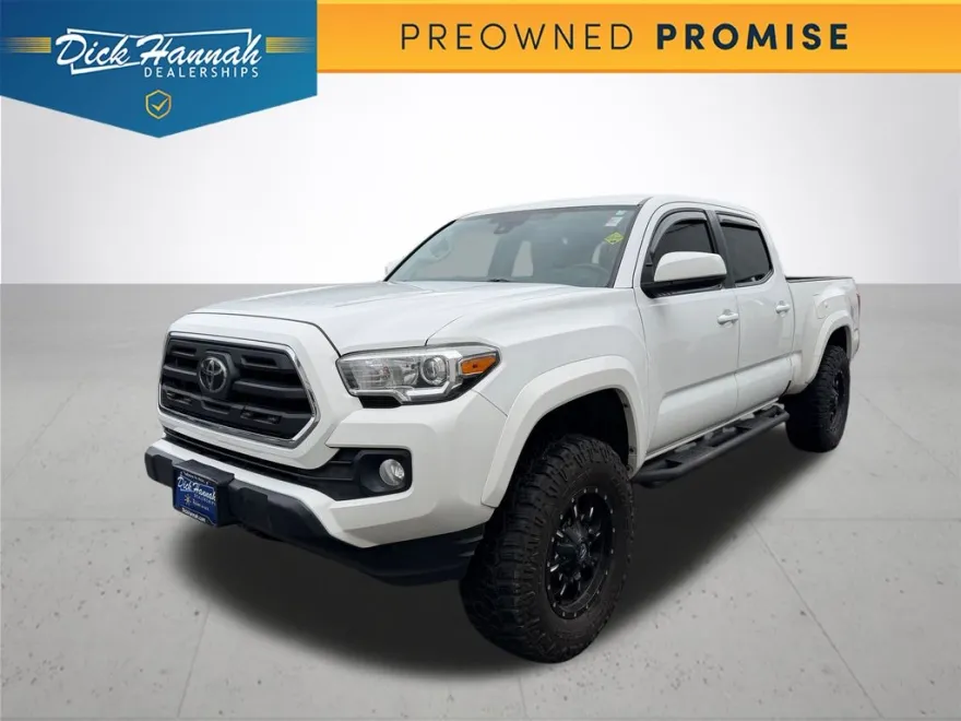 2018 Toyota Tacoma SR5 photo 1