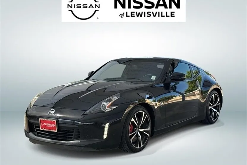2019 Nissan 370Z Sport Touring photo 1