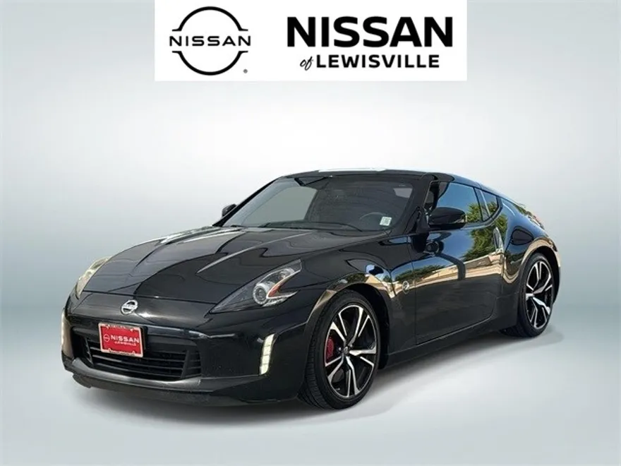 2019 Nissan 370Z Sport Touring photo 1