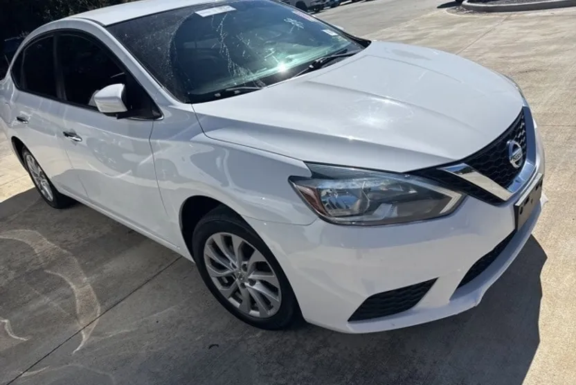 2019 Nissan Sentra SV photo 1