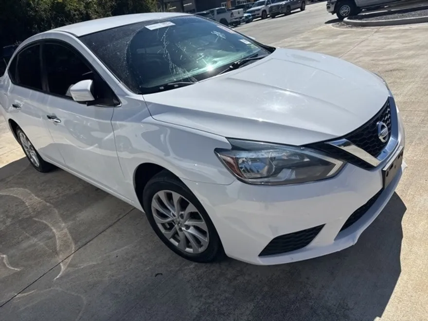 2019 Nissan Sentra SV photo 1