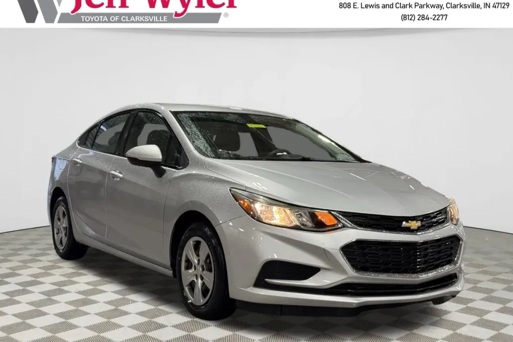 2018 Chevrolet Cruze LS photo 1