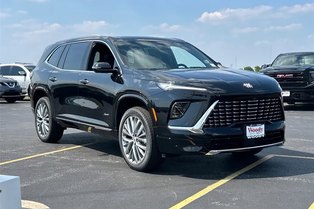 2026 Buick Enclave Avenir photo 1