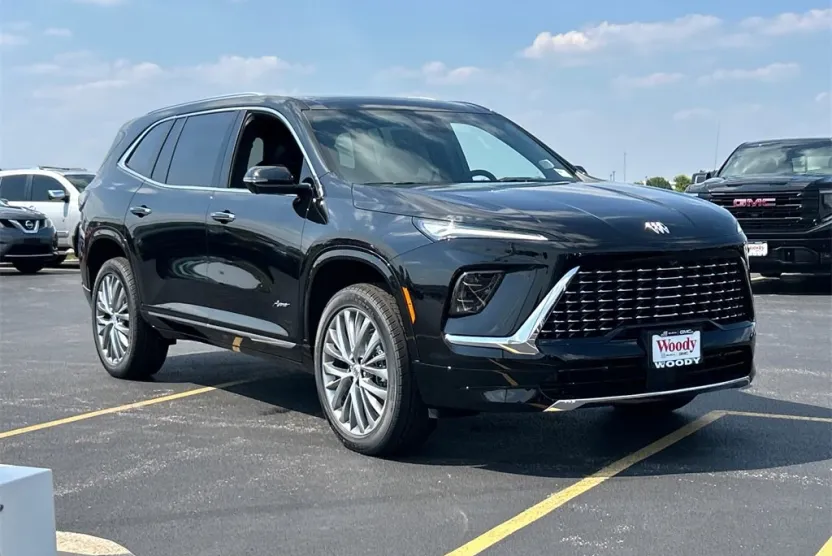 2026 Buick Enclave Avenir photo 1