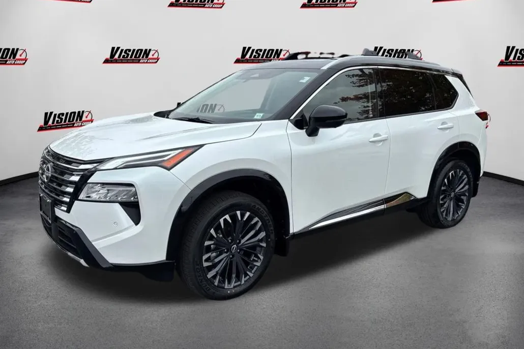 2026 Nissan Rogue Platinum photo 1