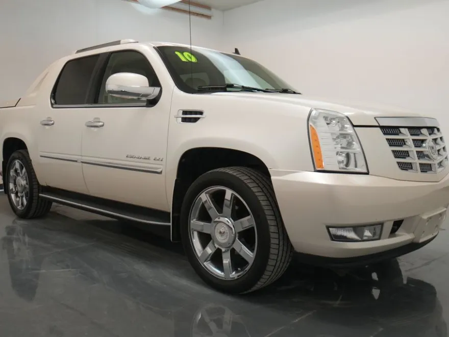 2010 Cadillac Escalade EXT Luxury photo 1