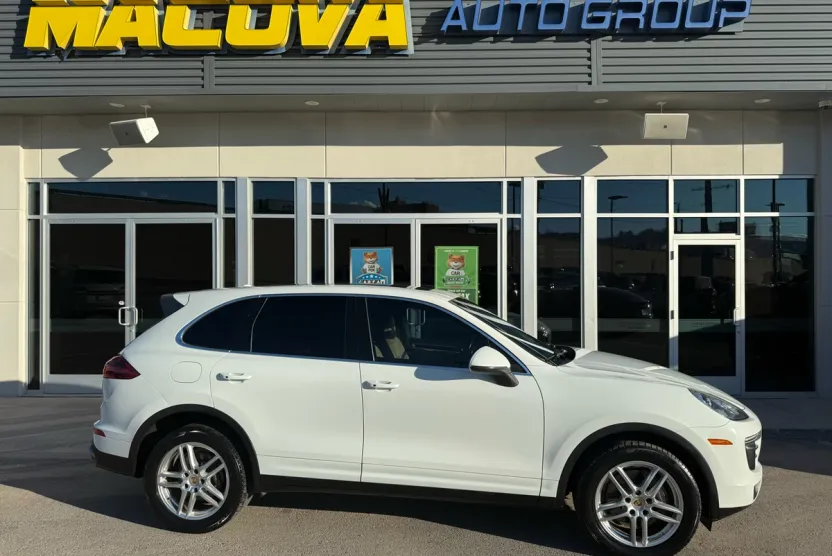 2017 Porsche Cayenne photo 1