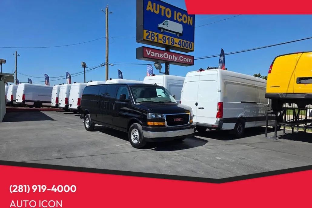 2023 Gmc Savana 3500 Cargo photo 1