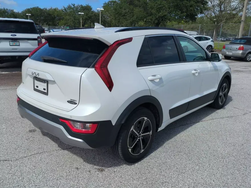 2023 Kia Niro Plug-In Hybrid EX photo 1