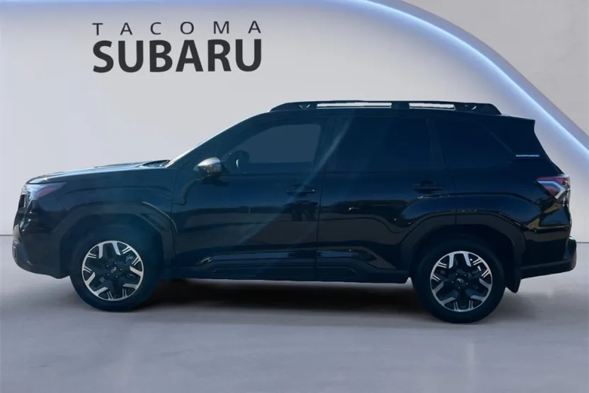 2025 Subaru Forester Premium Base photo 1