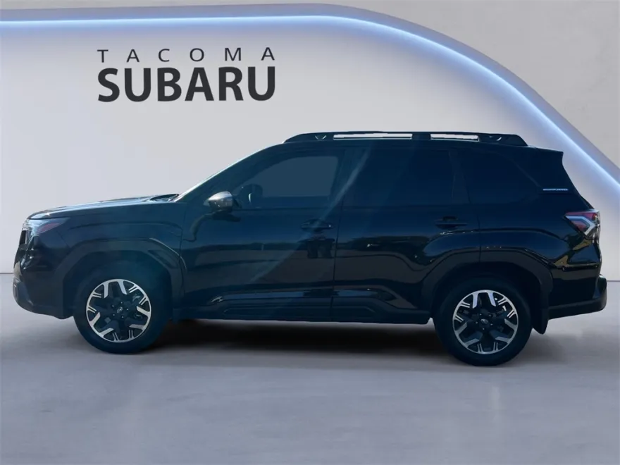 2025 Subaru Forester Premium Base photo 1