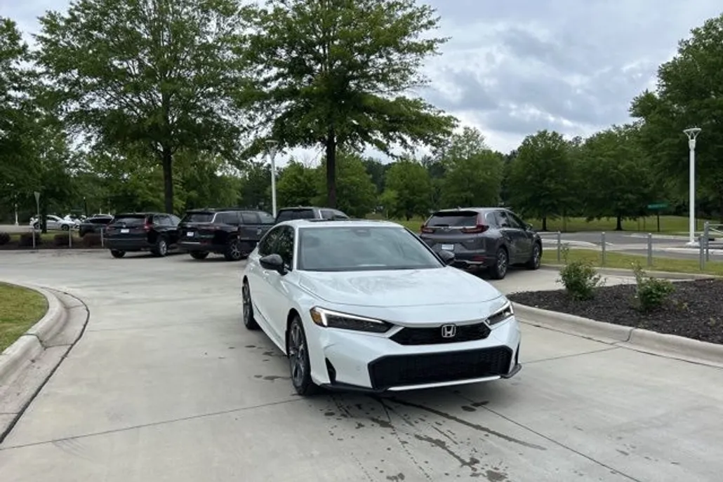 2025 Honda Civic Hybrid Sport Touring photo 1