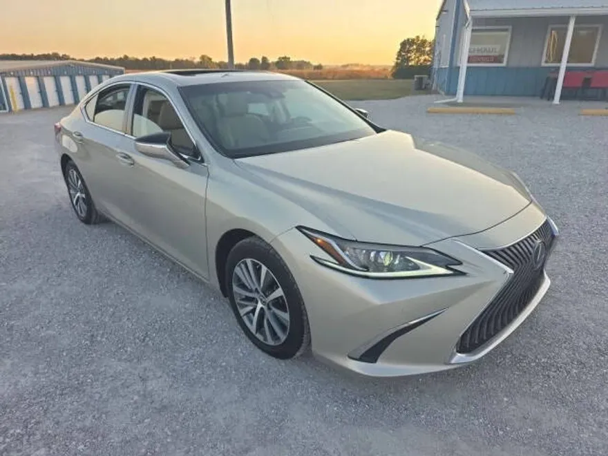 2019 Lexus ES 350 photo 1