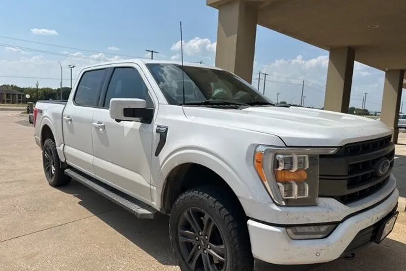 2022 Ford F-150 Lariat photo 1