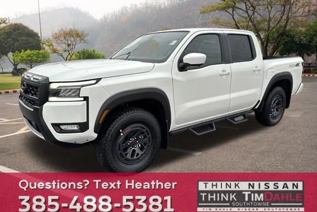 2025 Nissan Frontier PRO-4X photo 1