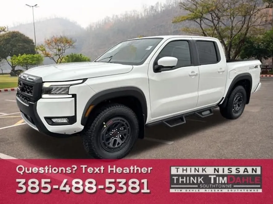 2025 Nissan Frontier PRO-4X photo 1