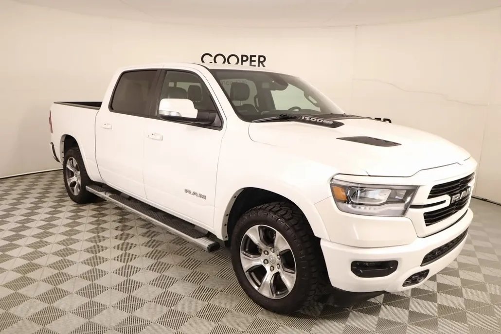 2019 Ram 1500 Laramie photo 1