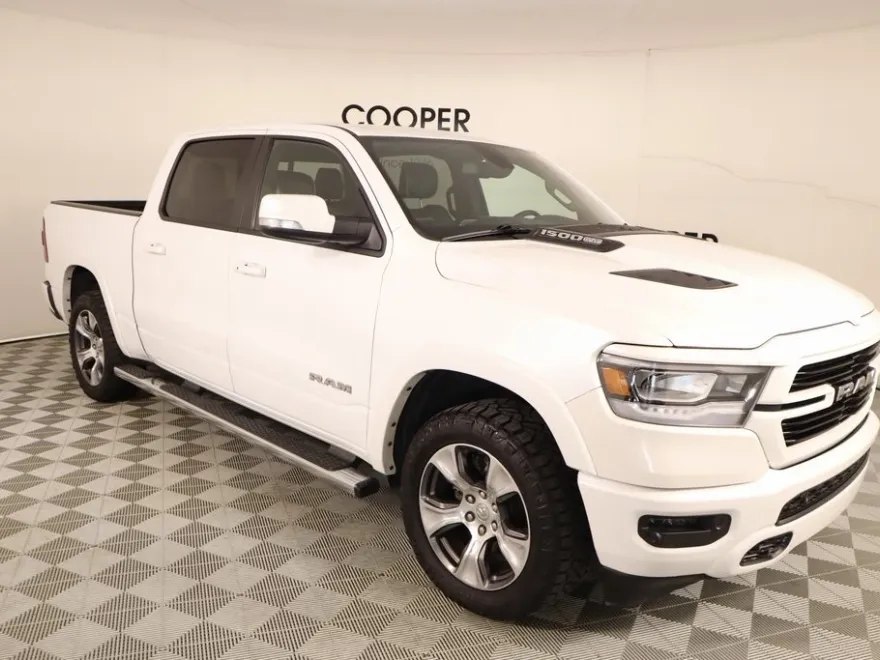 2019 Ram 1500 Laramie photo 1