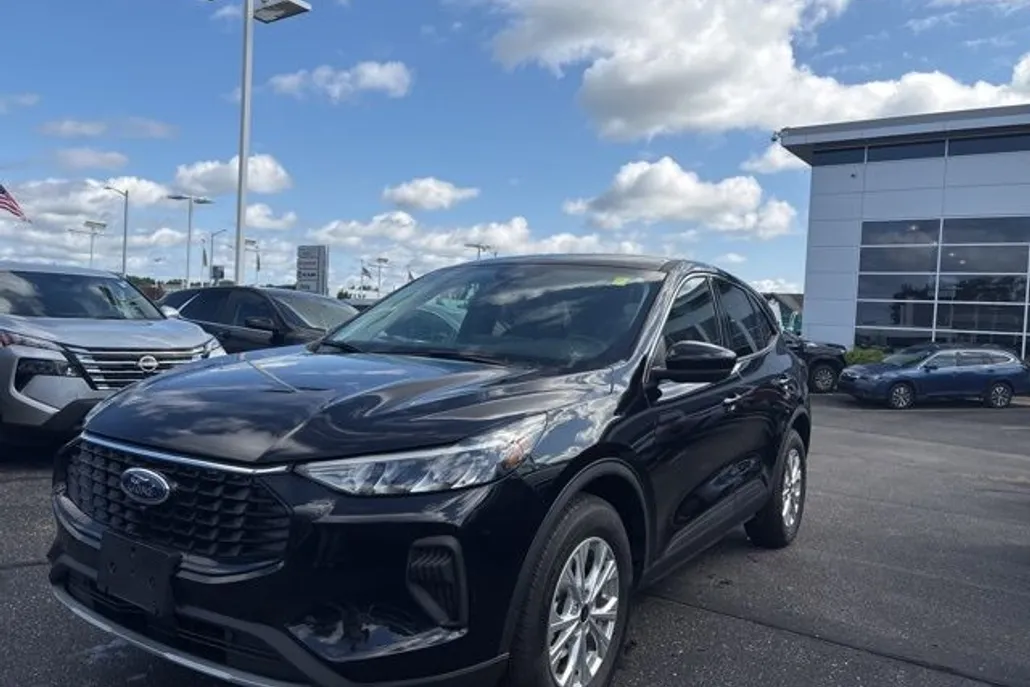 2023 Ford Escape Active photo 1