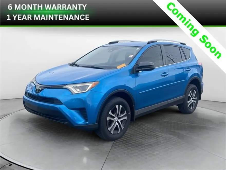 2018 Toyota RAV4 LE photo 1
