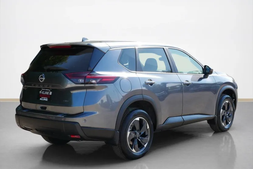 2026 Nissan Rogue SV photo 1