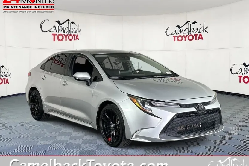 2020 Toyota Corolla LE photo 1