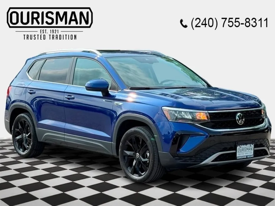 2023 Volkswagen Taos SE photo 1