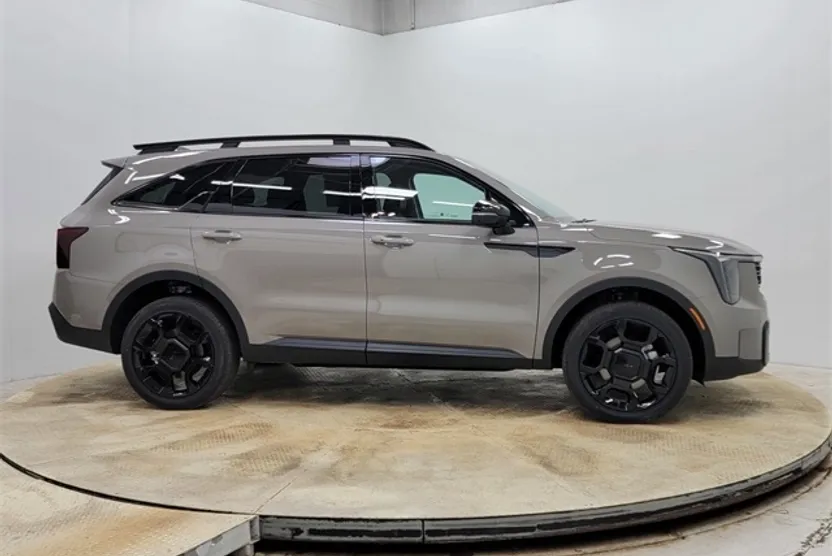 2026 Kia Sorento EX photo 1