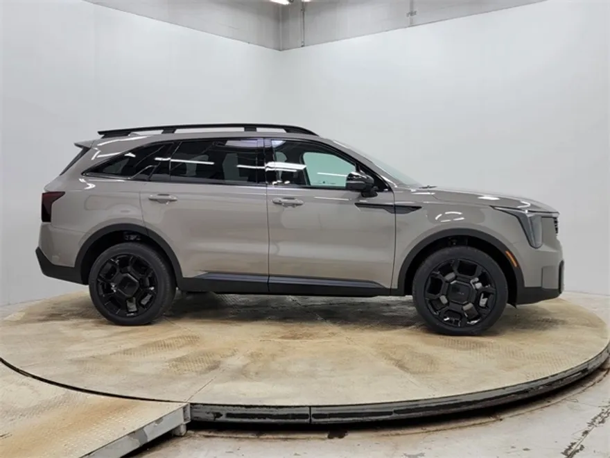 2026 Kia Sorento EX photo 1