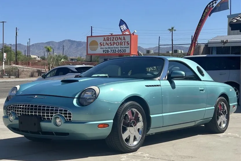 2002 Ford Thunderbird Deluxe photo 1