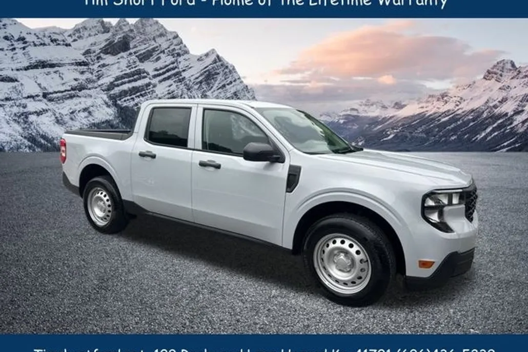 2025 Ford Maverick XL photo 1