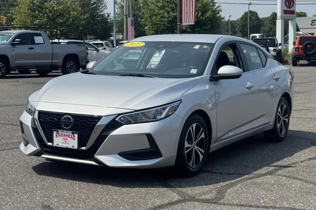 2023 Nissan Sentra SV photo 1