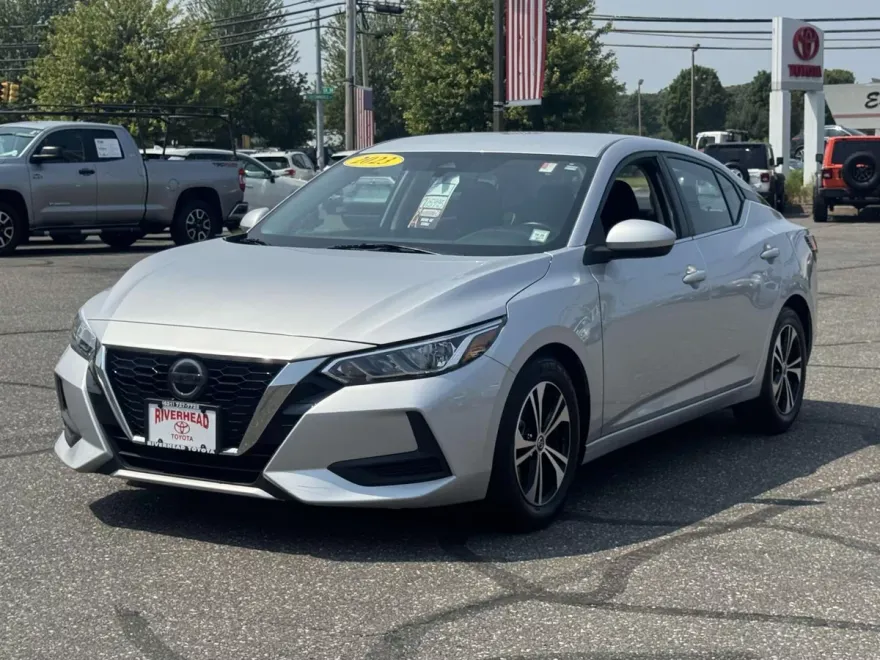 2023 Nissan Sentra SV photo 1