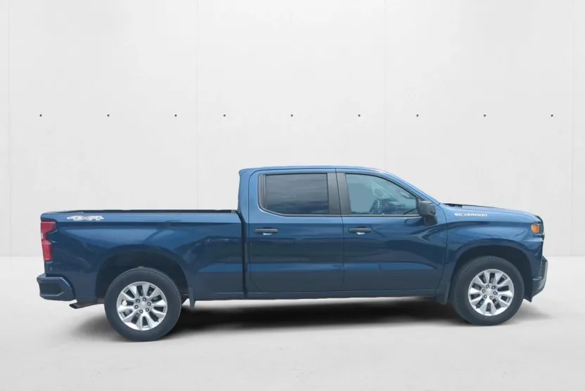 2022 Chevrolet Silverado 1500 Custom photo 1