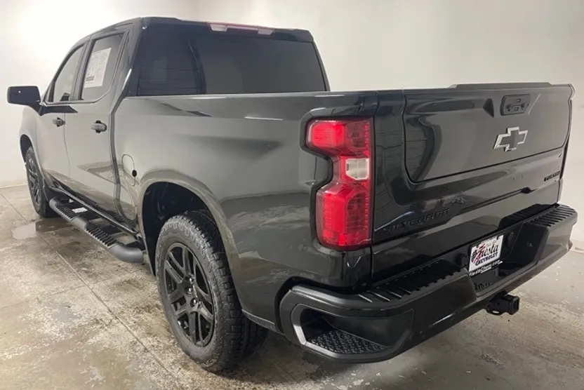 2024 Chevrolet Silverado 1500 Custom photo 1