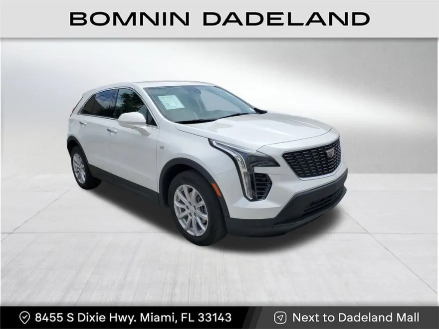 2022 Cadillac XT4 Luxury photo 1