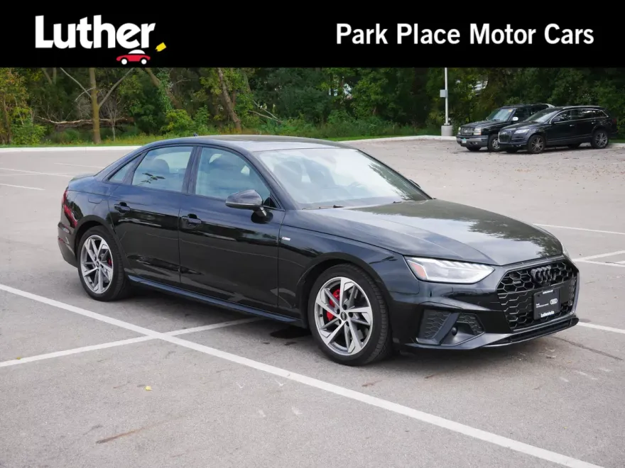 2023 Audi A4 S line Quattro Premium Plus photo 1