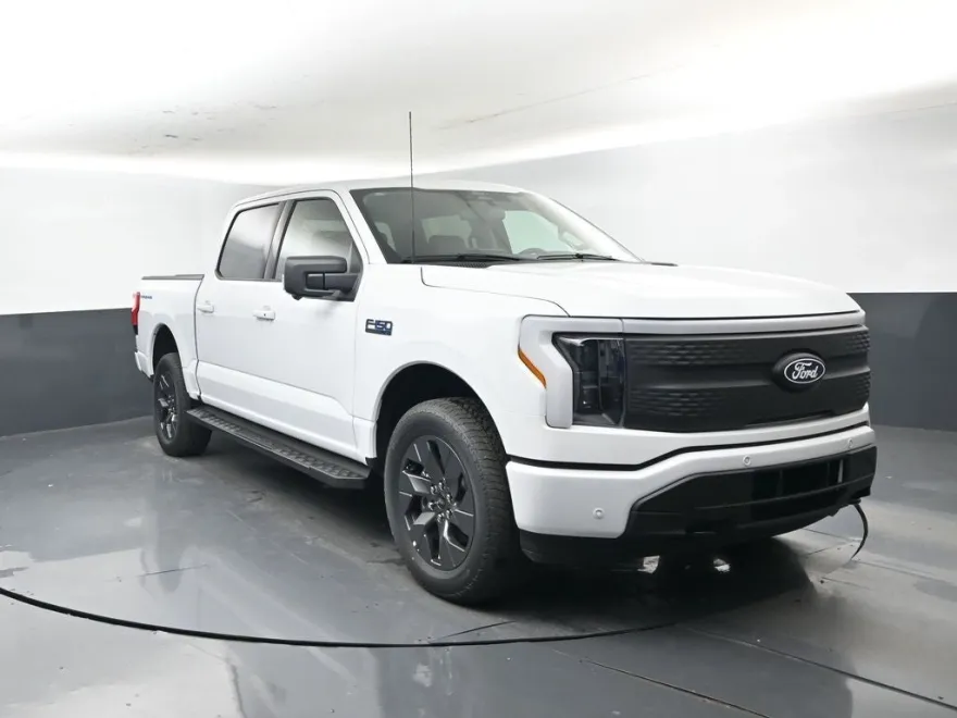 2025 Ford F-150 Lightning photo 1