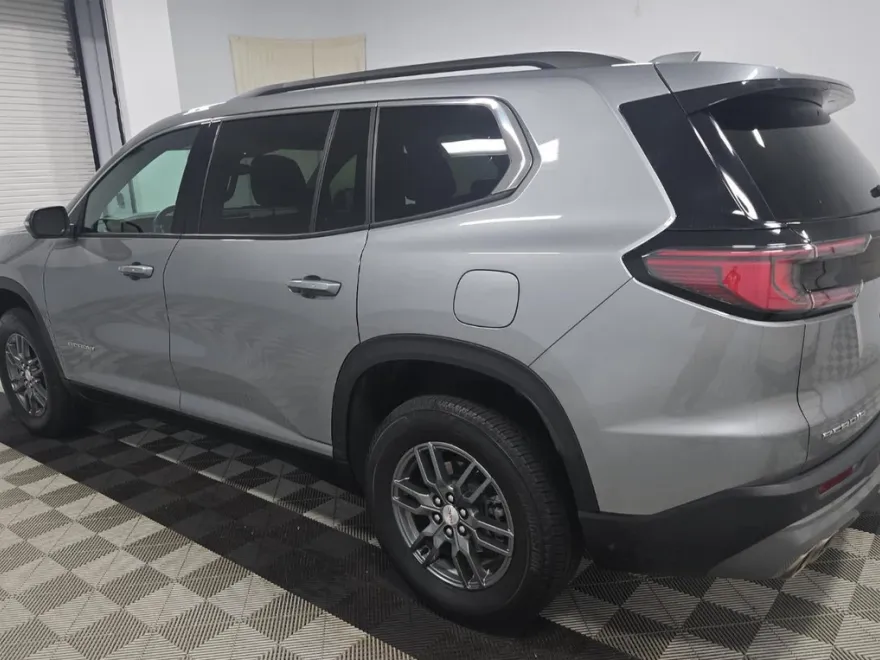 2025 Gmc Acadia Elevation photo 1