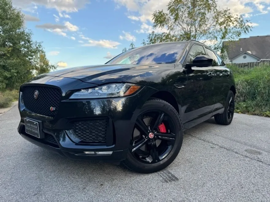2020 Jaguar F-PACE S photo 1