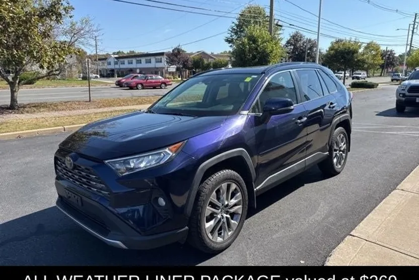 2020 Toyota RAV4 Limited photo 1